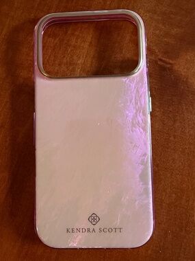 Kendra Scott iPhone 17 Pro MagSafe Phone Case - Pink